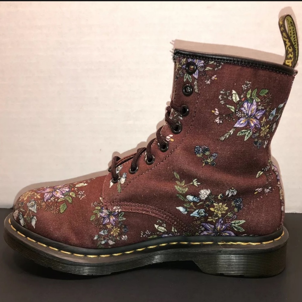 Doc Martens, Size US7